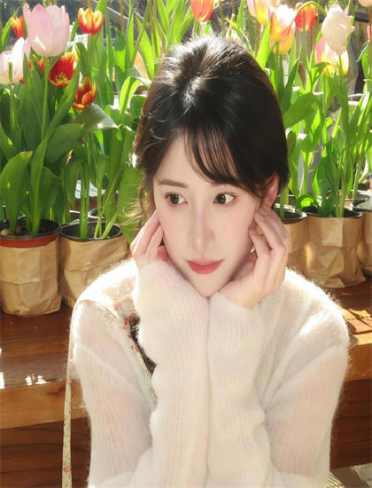 《他的小难哄》服装道具解构解析：时代还原与细节设计评价